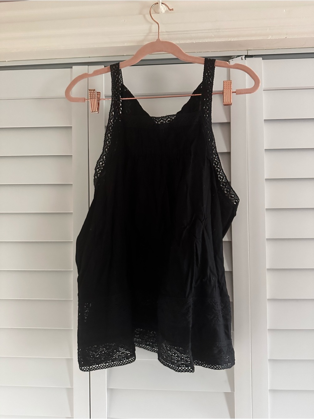 GAP Black Lace-Trim Camisole